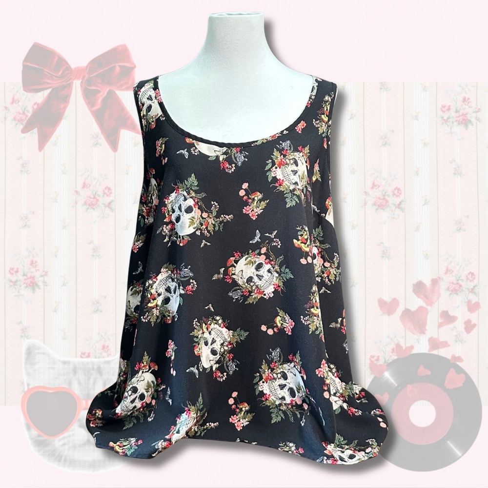 Torrid black sleeveless top featuring a floral skeleton print women’s size 1X